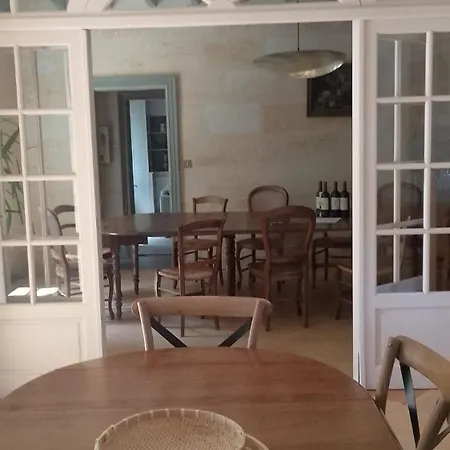 Сasa de vacaciones Grande Maison 14 Personnes Au Calme Entre Bordeaux Et Blaye Gauriac