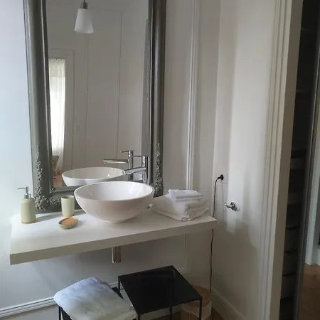 Grande Maison 14 Personnes Au Calme Entre Bordeaux Et Blaye Gauriac