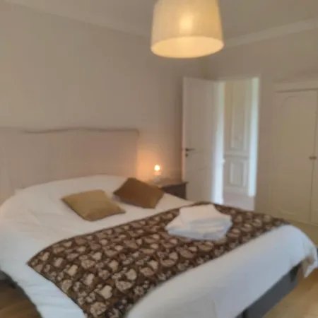 Grande Maison 14 Personnes Au Calme Entre Bordeaux Et Blaye Сasa de vacaciones Gauriac