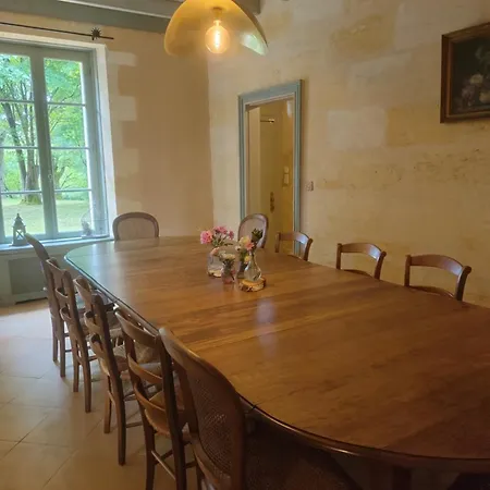 Grande Maison 14 Personnes Au Calme Entre Bordeaux Et Blaye Gauriac